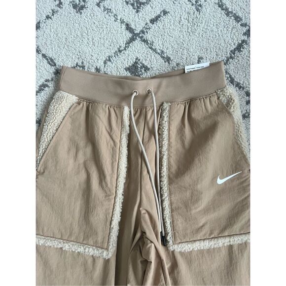 Nike Activewear Sherpa Lined Pocket Pants Womens Small Tan Drawstring Waist Casu - Picture 7 of 9